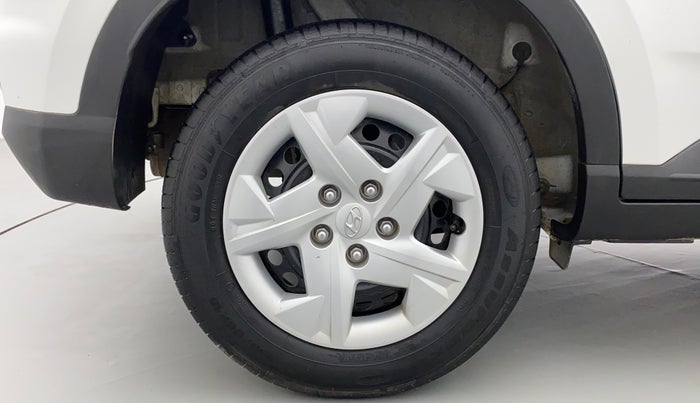 2022 Hyundai VENUE S+ 1.2, Petrol, Manual, 12,610 km, Right Rear Wheel