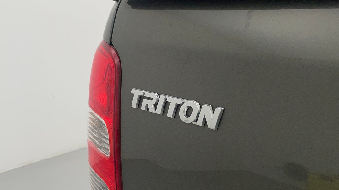 Badge (Boot Left Side)