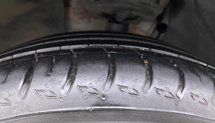 2021 Skoda KUSHAQ STYLE 1.5L TSI MT, Petrol, Manual, 28,348 km, Left Front Tyre Tread