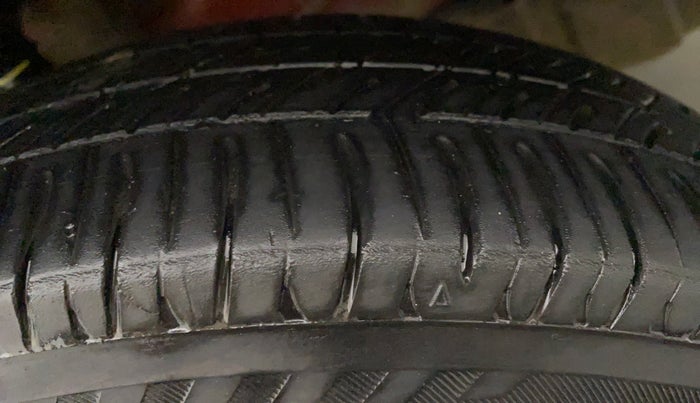 2014 Maruti Wagon R 1.0 LXI CNG, CNG, Manual, 82,754 km, Left Rear Tyre Tread