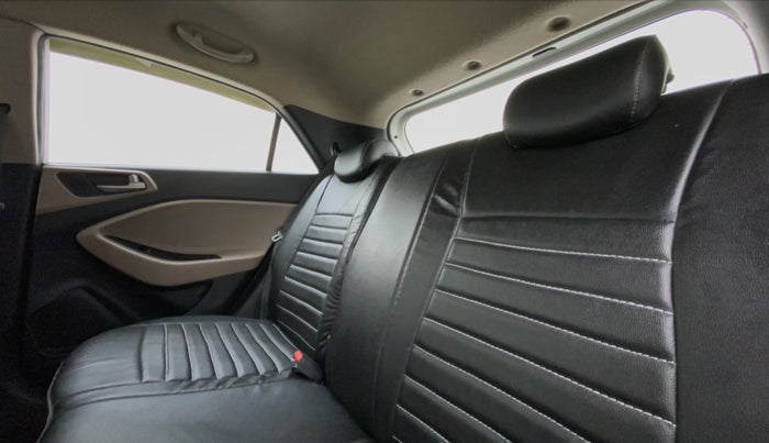 2016 Hyundai Elite i20 ASTA 1.2 (O), CNG, Manual, 46,330 km, Right Side Rear Door Cabin