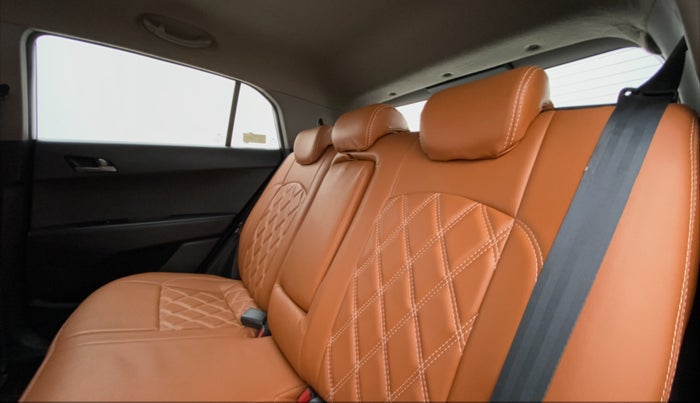 2016 Hyundai Creta SX PLUS AT 1.6 PETROL, Petrol, Automatic, 93,104 km, Right Side Rear Door Cabin