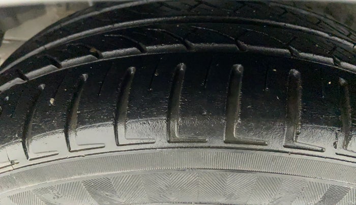 2015 Honda Amaze 1.5 SMT I DTEC, Diesel, Manual, 97,080 km, Left Rear Tyre Tread