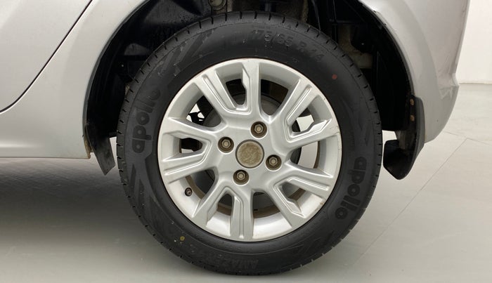 2018 Tata Tiago XZ 1.2 REVOTRON, Petrol, Manual, 90,914 km, Left Rear Wheel