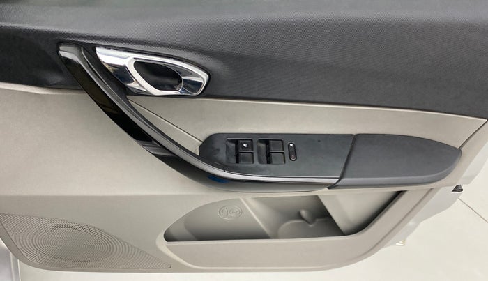 2018 Tata Tiago XZ 1.2 REVOTRON, Petrol, Manual, 90,914 km, Driver Side Door Panels Control