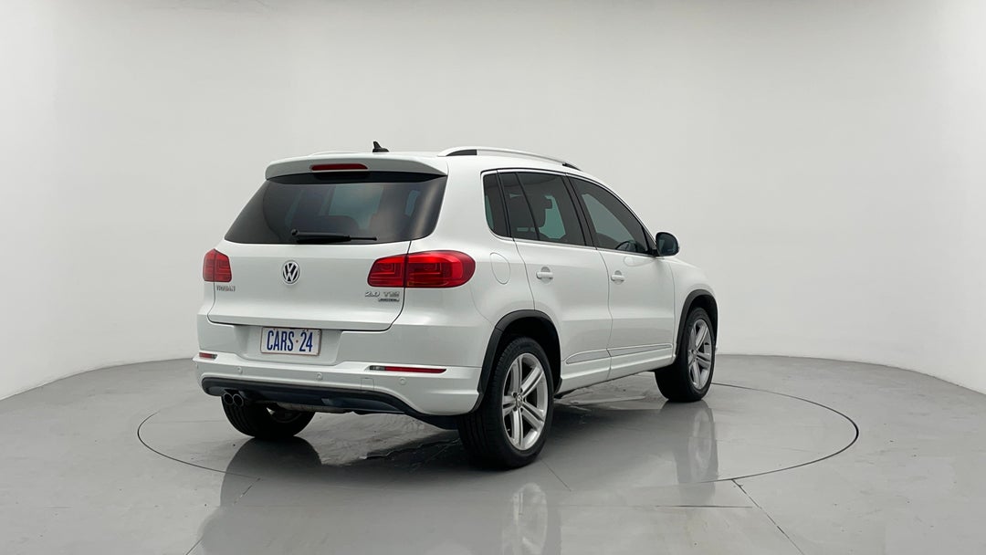 2015 Volkswagen Tiguan 155 Tsi R-line (4x4), Automatic, 81874 km, Right Back Diagonal (45- Degree) View