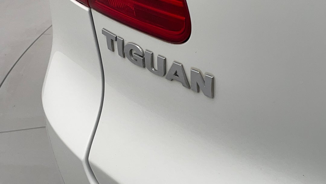 2015 Volkswagen Tiguan 155 Tsi R-line (4x4), Automatic, 81874 km, Badge (Boot Left Side)