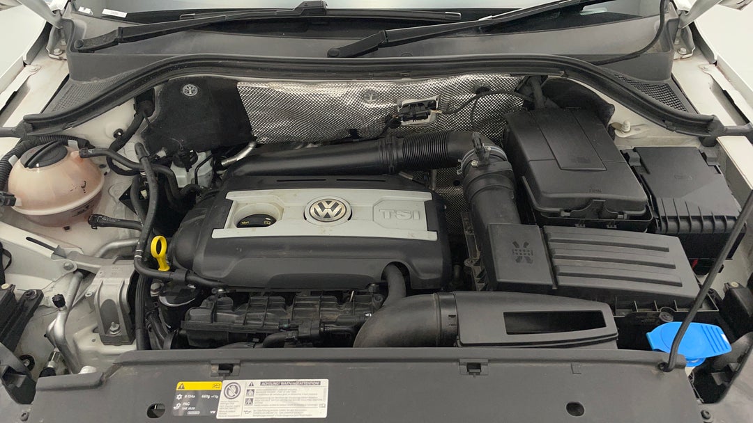 2015 Volkswagen Tiguan 155 Tsi R-line (4x4), Automatic, 81874 km, Open Bonnet (Engine)