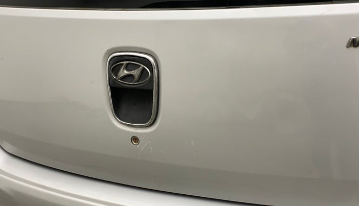 2013 Hyundai i10 MAGNA 1.1, CNG, Manual, 45,100 km, Dicky (Boot door) - Minor scratches