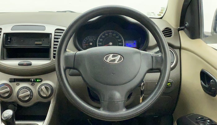 2013 Hyundai i10 MAGNA 1.1, CNG, Manual, 45,100 km, Steering Wheel Close Up