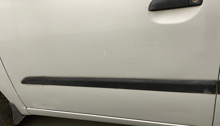 2013 Hyundai i10 MAGNA 1.1, CNG, Manual, 45,100 km, Front passenger door - Minor scratches