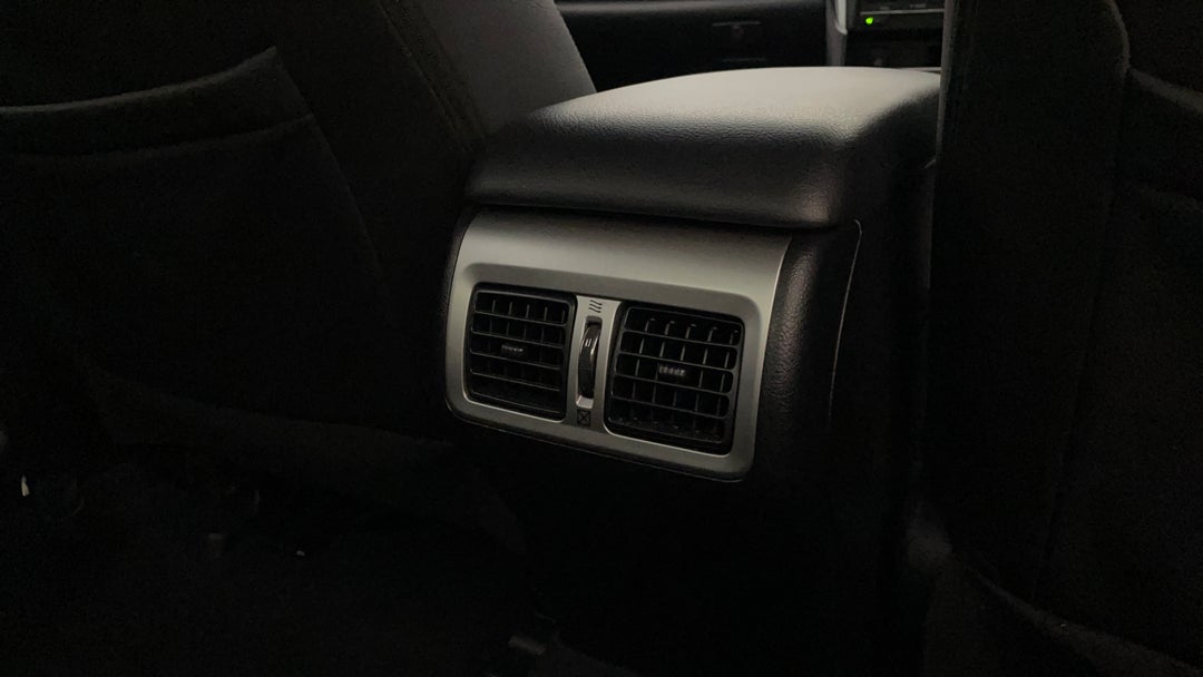 2017 Toyota Aurion At-x, Automatic, 103336 km, Rear A/C Vent