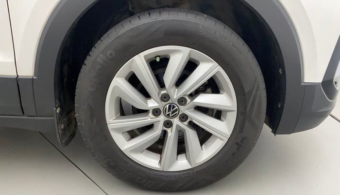 2021 Volkswagen TAIGUN HIGHLINE 1.0 TSI MT, Petrol, Manual, 18,733 km, Right Front Wheel