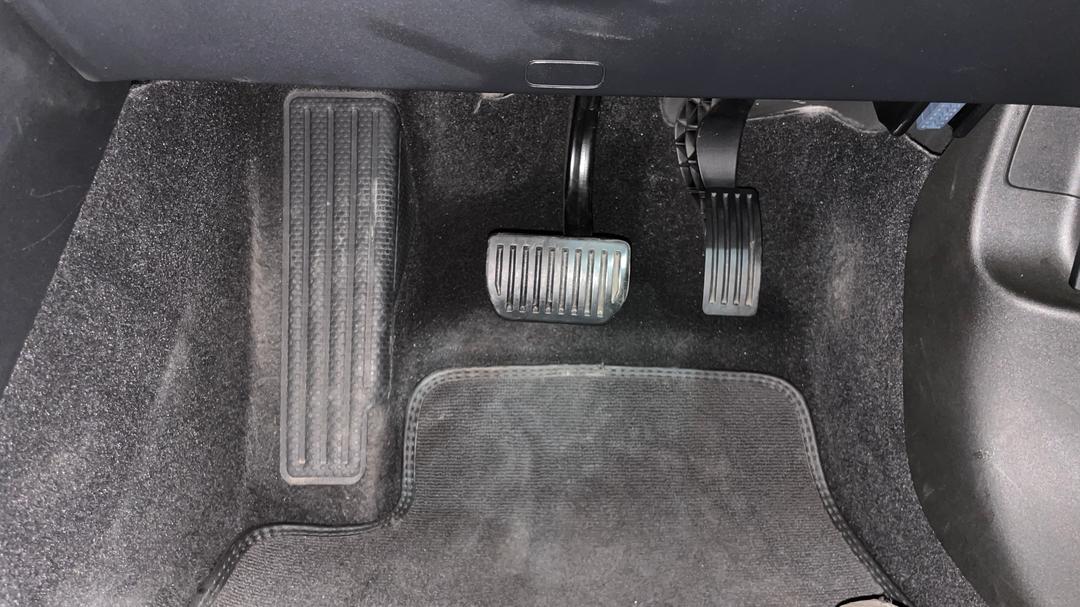 2022 Polestar 2 Long Range Dual Motor 78kwh, Automatic, 56194 km, Pedals and Footmat
