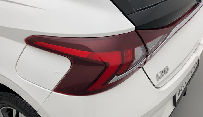 2022 Hyundai NEW I20 ASTA 1.2 MT, Petrol, Manual, 36,592 km, Left tail light - Minor scratches