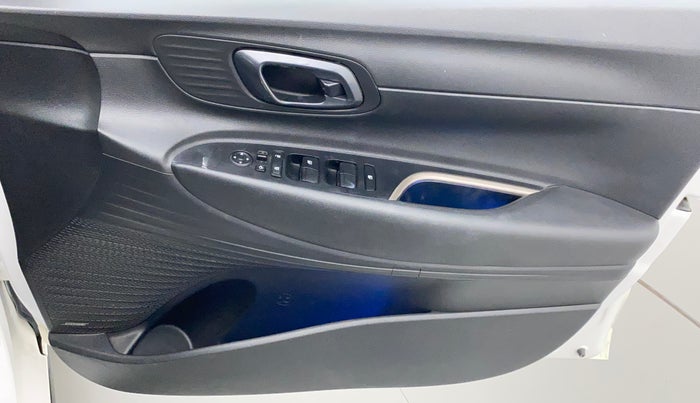 2022 Hyundai NEW I20 ASTA 1.2 MT, Petrol, Manual, 36,592 km, Driver Side Door Panels Control