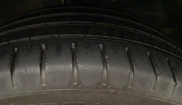 2018 Maruti Baleno ZETA PETROL 1.2, Petrol, Manual, 54,530 km, Right Front Tyre Tread