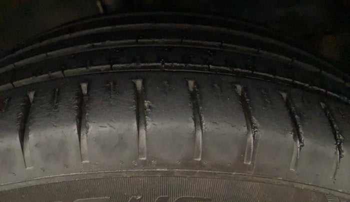 2018 Maruti Baleno ZETA PETROL 1.2, Petrol, Manual, 54,530 km, Left Front Tyre Tread