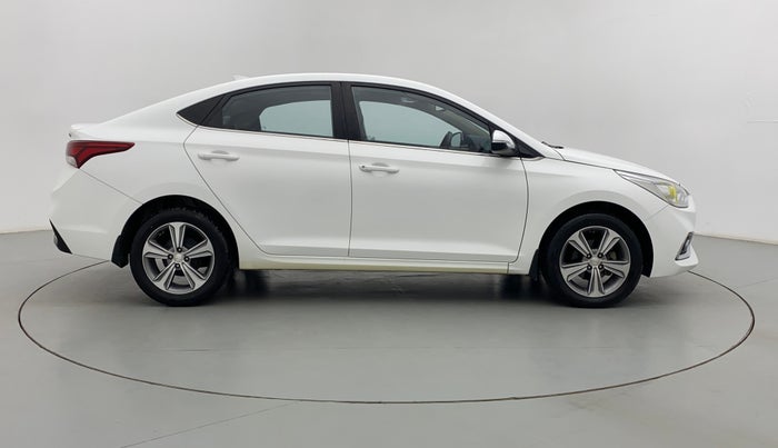 2018 Hyundai Verna 1.6 CRDI SX + AT, Diesel, Automatic, 61,199 km, Right Side View
