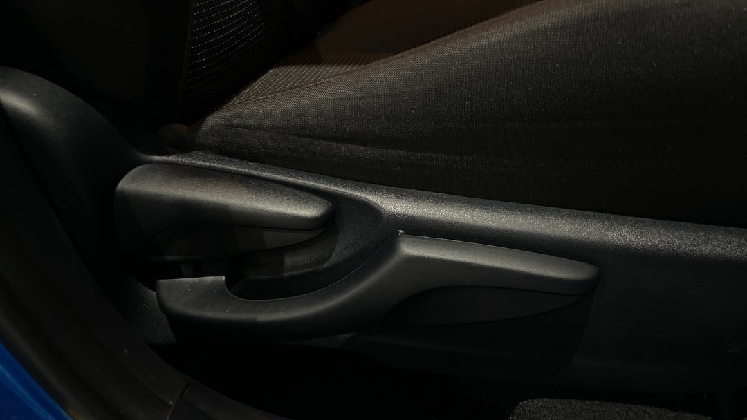 2018 Toyota Corolla Ascent Sport, Automatic, 57573 km, Drivers Side Adjustment Panel