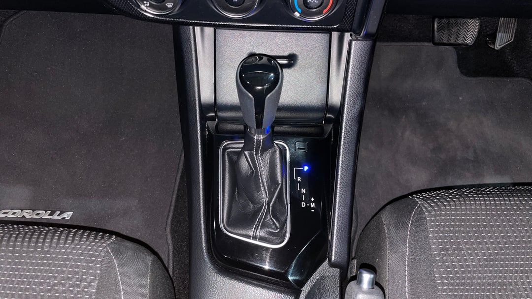 2018 Toyota Corolla Ascent Sport, Automatic, 57573 km, Gear Lever 