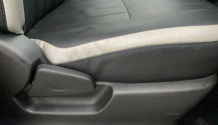 2018 Datsun Redi Go 1.0 T(O), Petrol, Manual, 20,154 km, Driver Side Adjustment Panel