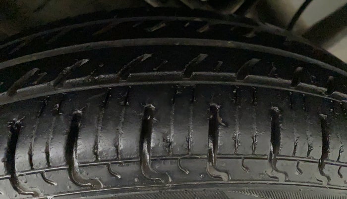 2018 Datsun Redi Go 1.0 T(O), Petrol, Manual, 20,154 km, Left Front Tyre Tread
