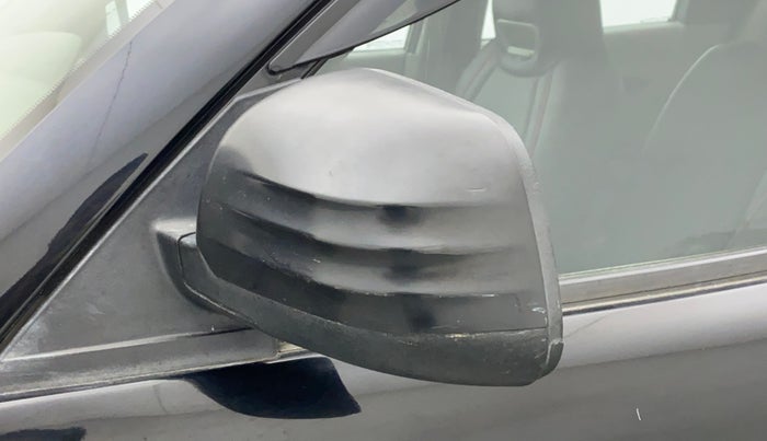 2016 Mahindra Kuv100 K2 6 STR, Petrol, Manual, 59,889 km, Left rear-view mirror - Cover has minor damage