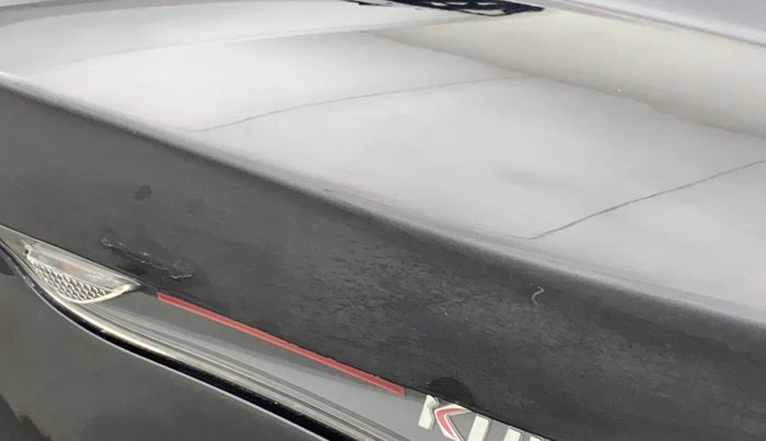 2016 Mahindra Kuv100 K2 6 STR, Petrol, Manual, 59,889 km, Bonnet (hood) - Paint has minor damage