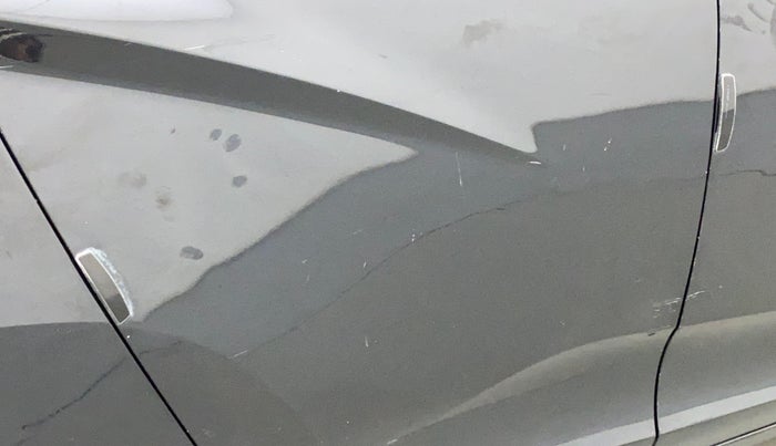 2016 Mahindra Kuv100 K2 6 STR, Petrol, Manual, 59,889 km, Right rear door - Minor scratches