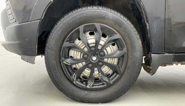 2016 Mahindra Kuv100 K2 6 STR, Petrol, Manual, 59,889 km, Left Front Wheel