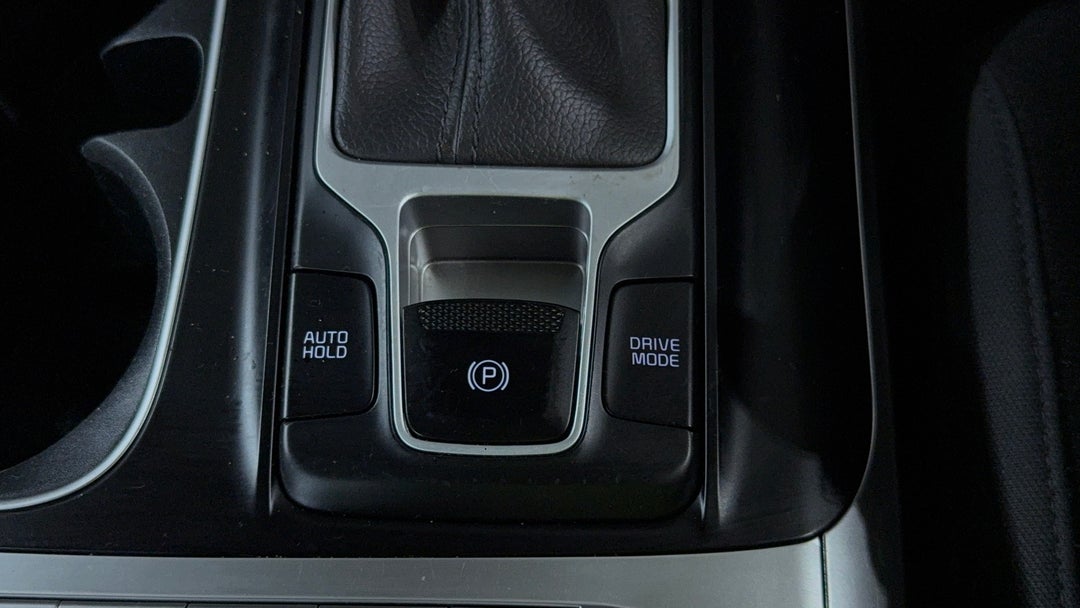 2022 Kia Carnival S, Automatic, 69526 km, Handbrake