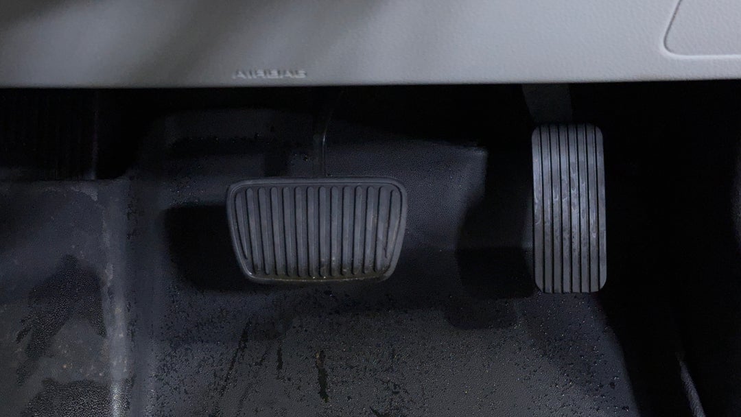 2022 Kia Carnival S, Automatic, 69526 km, Pedals and Footmat