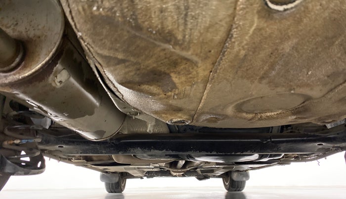 2015 Volkswagen Vento HIGHLINE PETROL, Petrol, Manual, 75,838 km, Rear Underbody