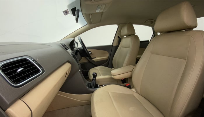 2015 Volkswagen Vento HIGHLINE PETROL, Petrol, Manual, 75,838 km, Right Side Front Door Cabin