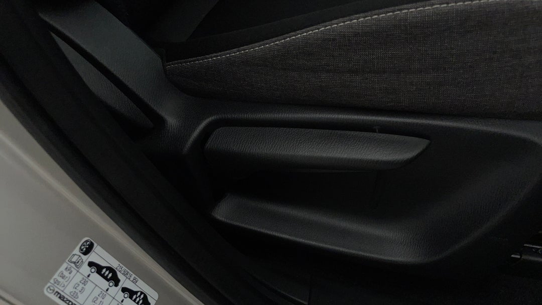 2023 Mazda CX-3 G20 Pure, Automatic, 47866 km, Drivers Side Adjustment Panel