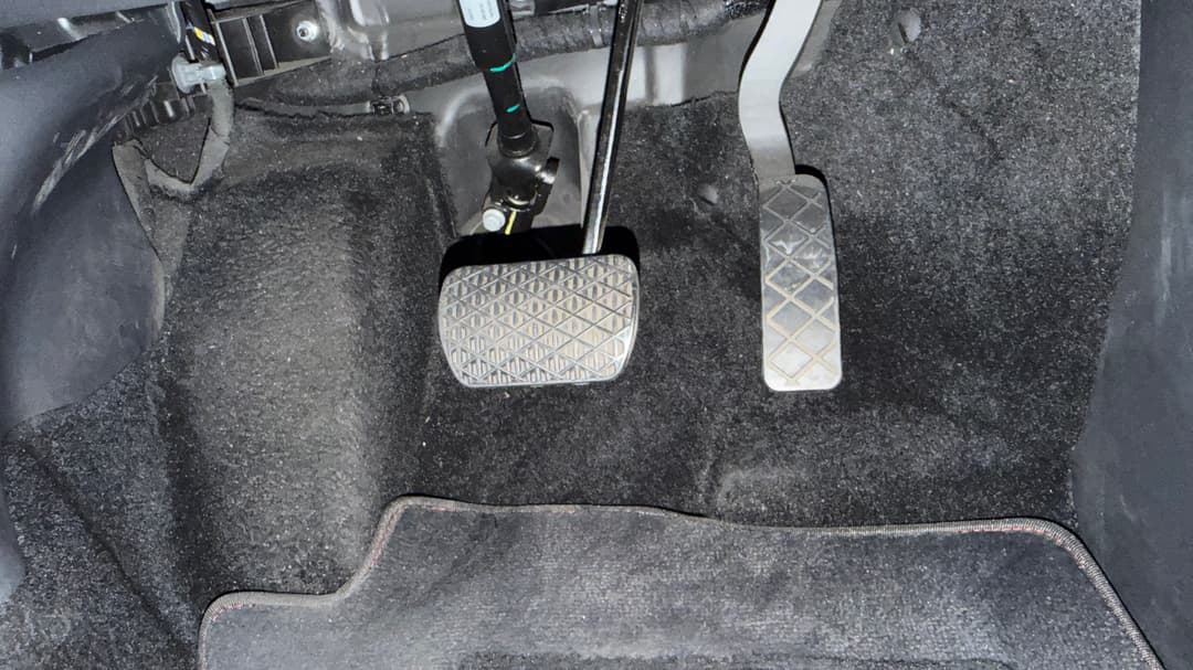 2022 MG Zst Essence, Automatic, 35651 km, Pedals and Footmat