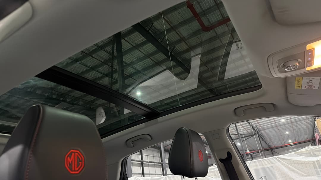 2022 MG Zst Essence, Automatic, 35651 km, Interior Sunroof/Moonroof