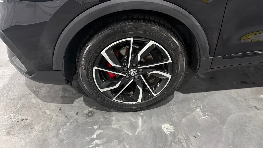 2022 MG Zst Essence, Automatic, 35651 km, Left Front Wheel