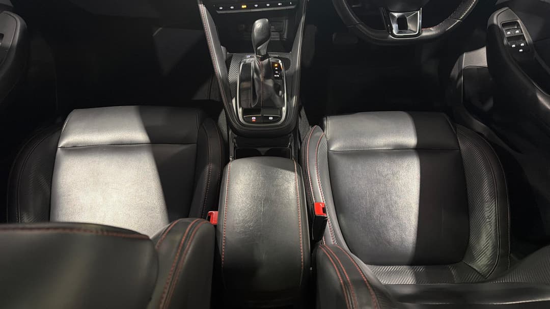 2022 MG Zst Essence, Automatic, 35651 km, Center Console