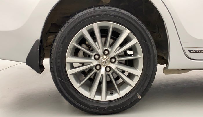 2016 Toyota Corolla Altis GL, Petrol, Manual, 71,916 km, Right Rear Wheel
