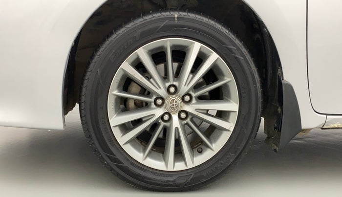 2016 Toyota Corolla Altis GL, Petrol, Manual, 71,916 km, Left Front Wheel