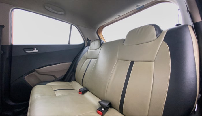 2014 Hyundai Grand i10 SPORTZ 1.2 KAPPA VTVT, Petrol, Manual, 25,662 km, Right Side Rear Door Cabin View