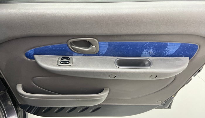 2007 Hyundai Santro Xing GLS, Petrol, Manual, 38,641 km, Driver Side Door Panels Control