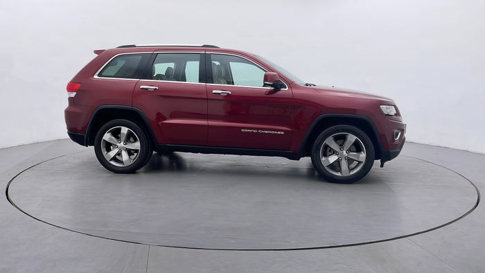 JEEP GRAND CHEROKEE-Right Side View
