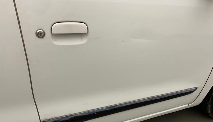 2013 Maruti Wagon R 1.0 VXI, Petrol, Manual, 38,260 km, Driver-side door - Minor scratches