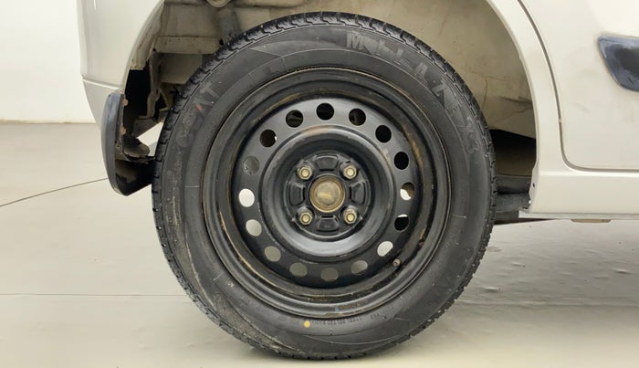 2013 Maruti Wagon R 1.0 VXI, Petrol, Manual, 38,260 km, Right Rear Wheel