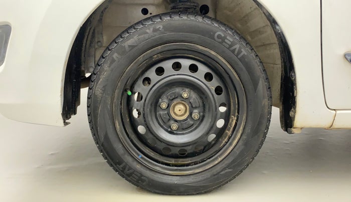 2013 Maruti Wagon R 1.0 VXI, Petrol, Manual, 38,260 km, Left Front Wheel