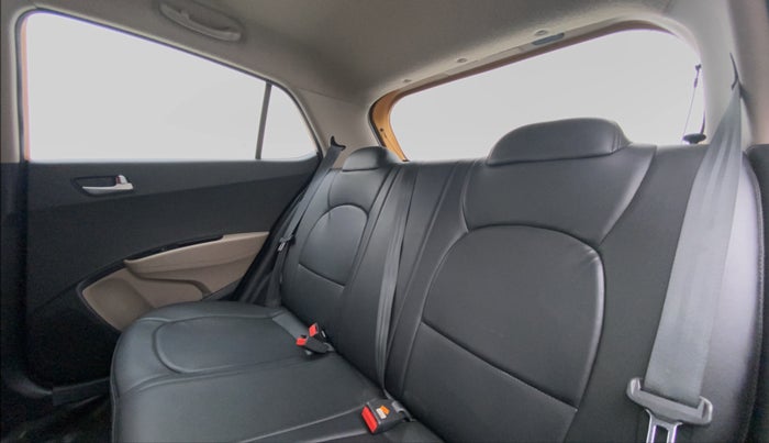 2015 Hyundai Grand i10 SPORTZ 1.2 KAPPA VTVT, Petrol, Manual, 23,033 km, Right Side Rear Door Cabin