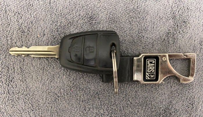 2018 Hyundai Grand i10 MAGNA 1.2 KAPPA VTVT, Petrol, Manual, 40,186 km, Key Close Up
